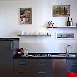 Cozy Family Apartment In Castelletto